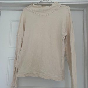 Mate the Label Pull Over